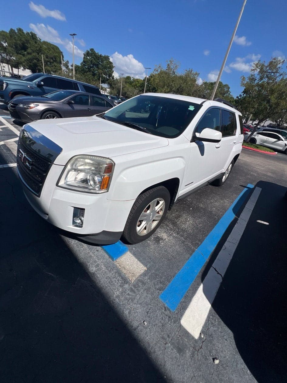 2015 GMC Terrain SLT — photo 1 of 5