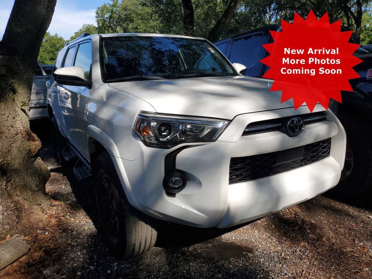 2023 Toyota 4Runner SR5 — photo 1 of 16