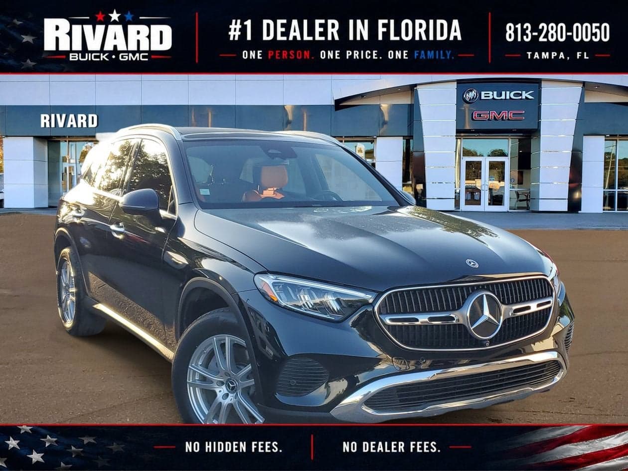2023 Mercedes-Benz GLC GLC 300 — photo 1 of 42