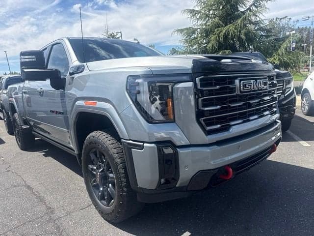 2025 GMC Sierra 2500 HD AT4 — photo 1 of 4