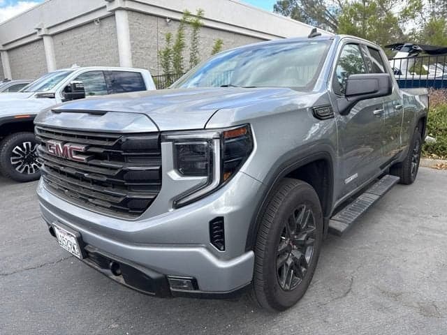 2023 GMC Sierra 1500 Elevation — photo 1 of 3