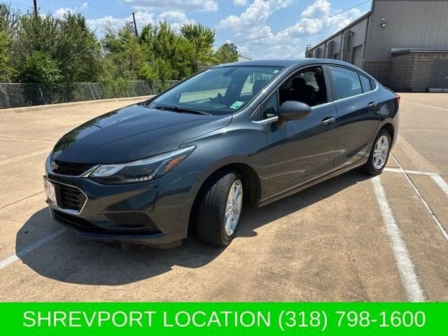 2017 Chevrolet Cruze LT — photo 1 of 23