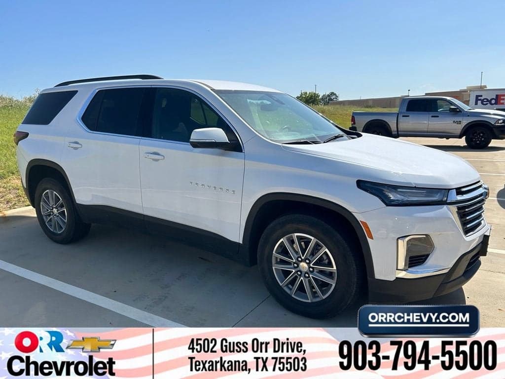 2023 Chevrolet Traverse LT Cloth — photo 1 of 31