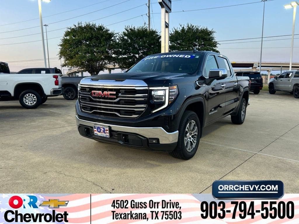 2025 GMC Sierra 1500 SLT — photo 1 of 36