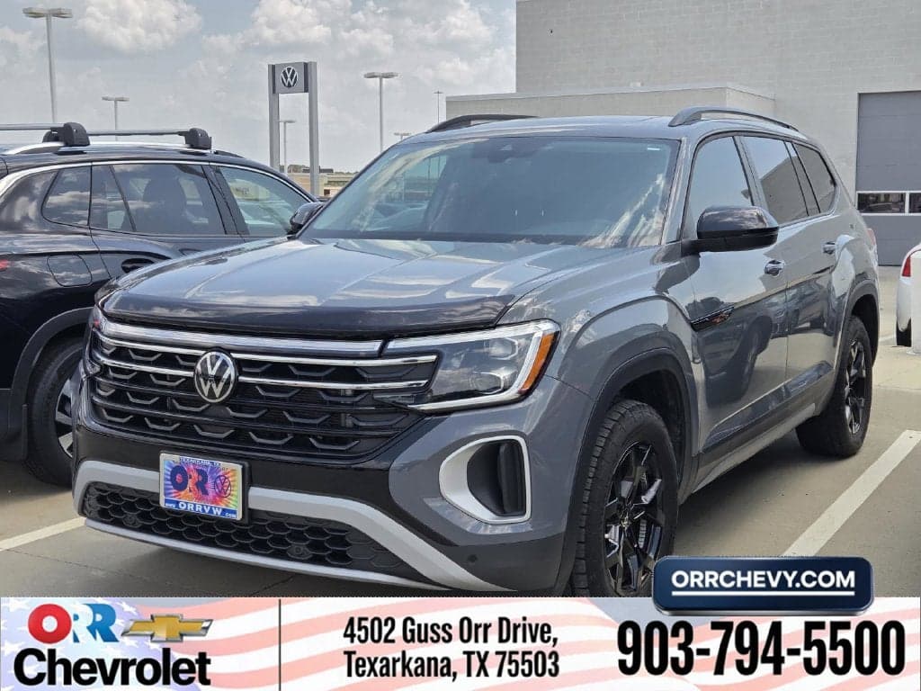 2024 Volkswagen Atlas 2.0T Peak Edition SE w/Technology — photo 1 of 8