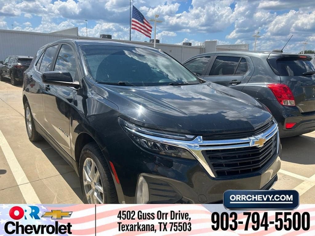 2023 Chevrolet Equinox LT — photo 1 of 31