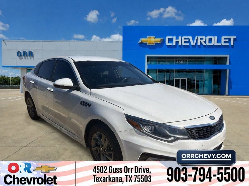 2020 Kia Optima LX — photo 1 of 5