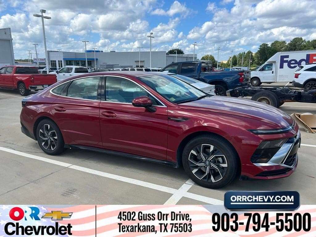 2025 Hyundai Sonata SEL — photo 1 of 16