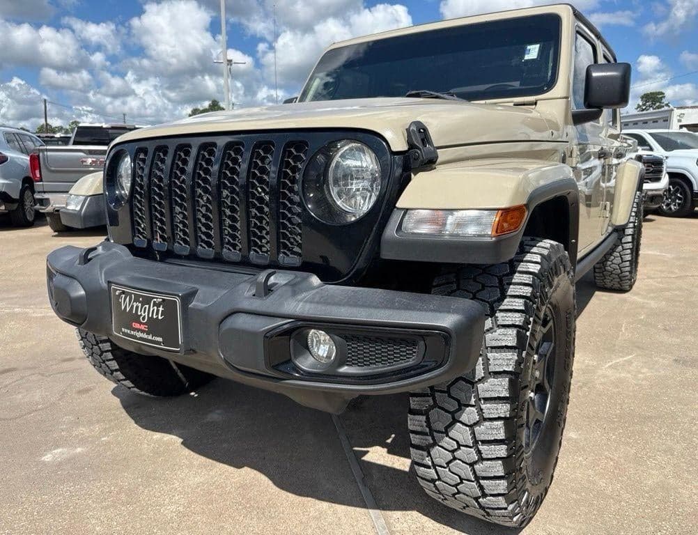2022 Jeep Gladiator Willys — photo 1 of 22