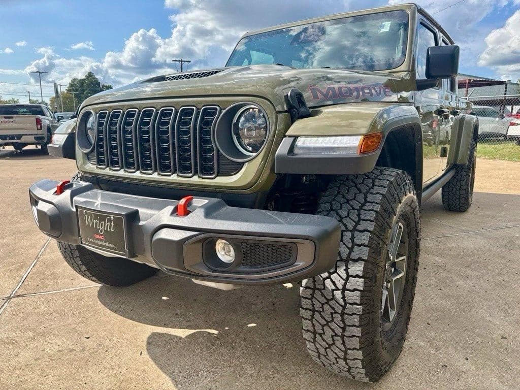 2026 Jeep Gladiator Mojave — photo 1 of 5