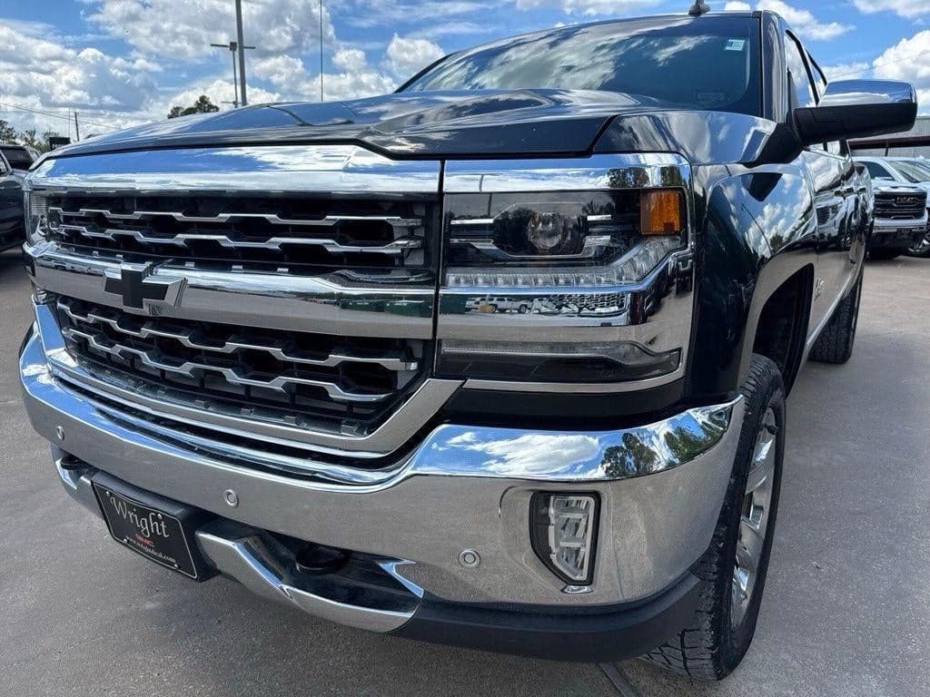 2017 Chevrolet Silverado 1500 LTZ — photo 1 of 34