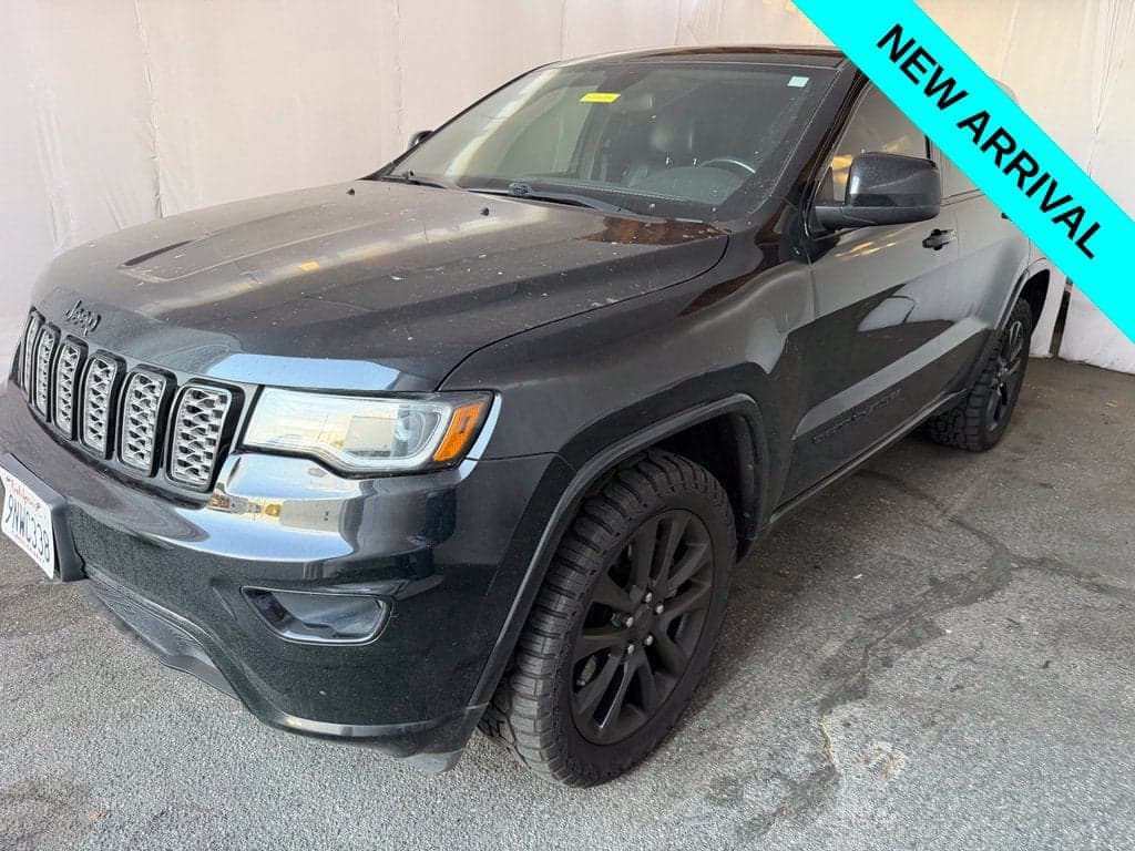 2021 Jeep Grand Cherokee Laredo X — photo 1 of 5