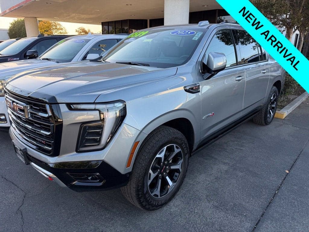 2025 GMC Yukon XL AT4 — photo 1 of 5
