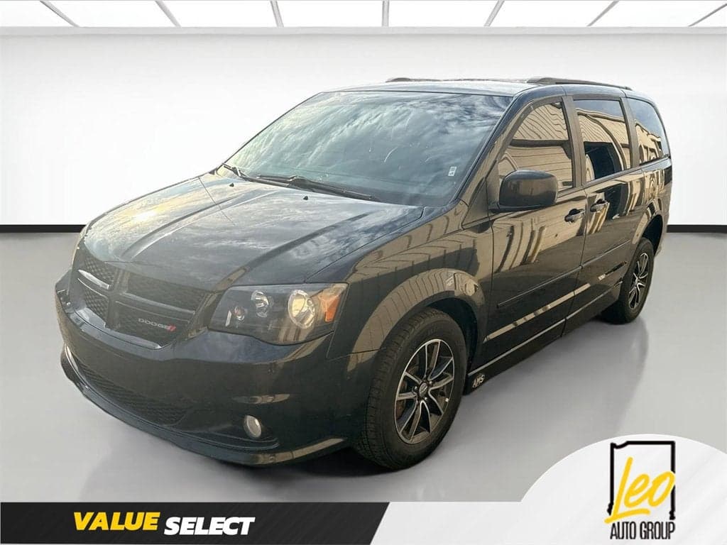 2016 Dodge Grand Caravan R/T — photo 1 of 30