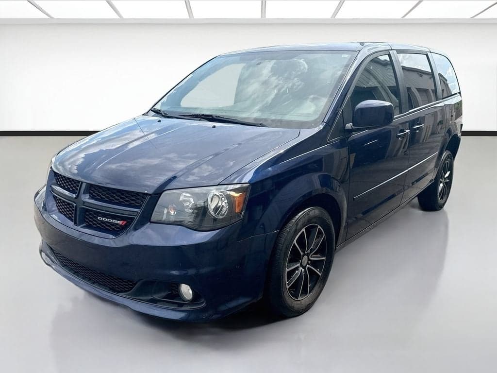 2017 Dodge Grand Caravan GT — photo 1 of 30