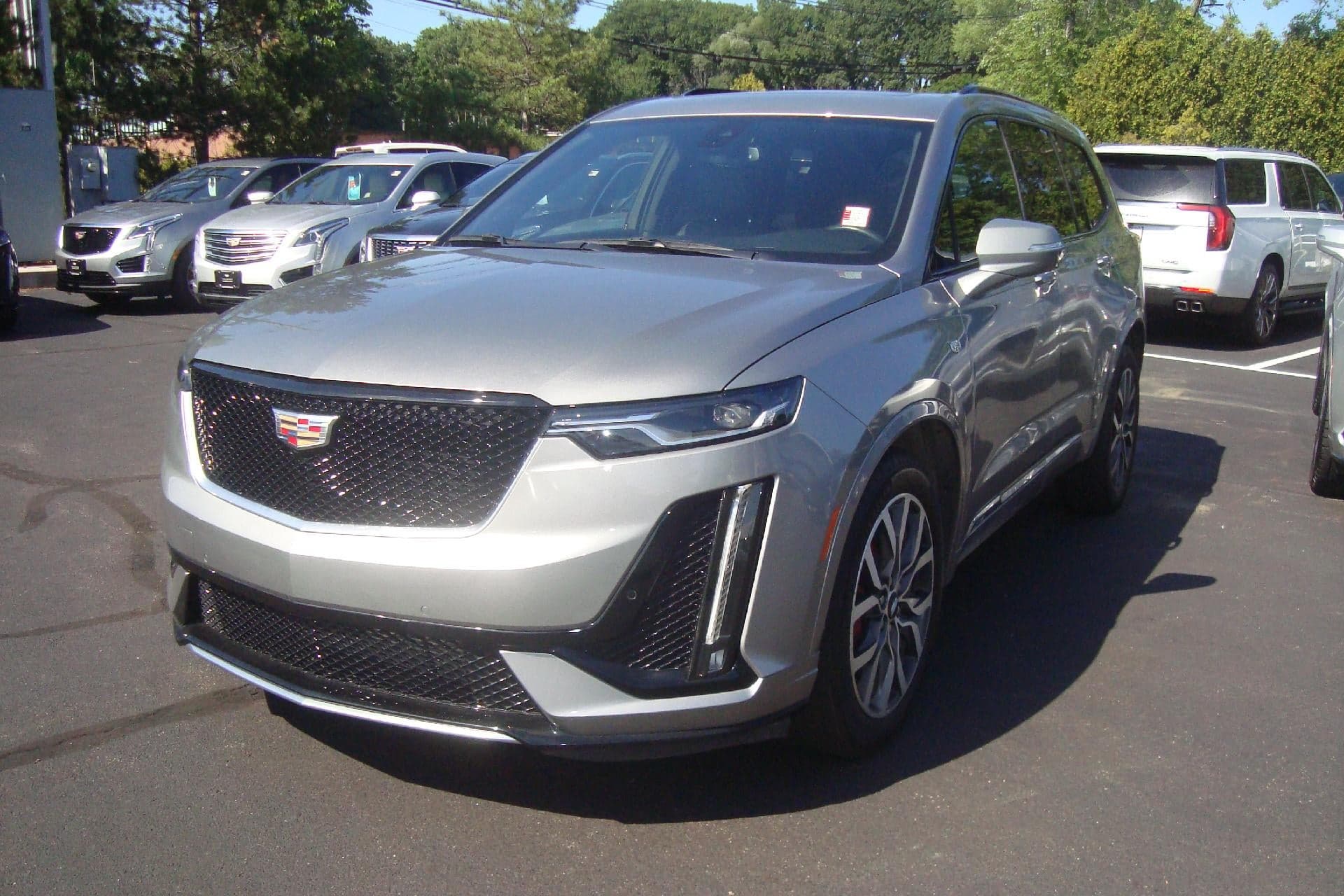 2025 Cadillac XT6 AWD Sport — photo 1 of 29