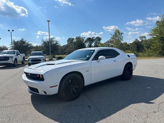 2018 Dodge Challenger R/T — photo 1 of 10