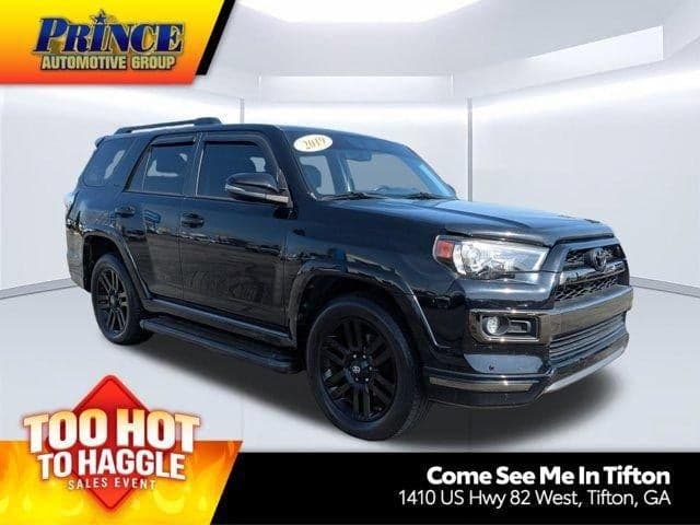 2019 Toyota 4Runner SR5 — photo 1 of 29