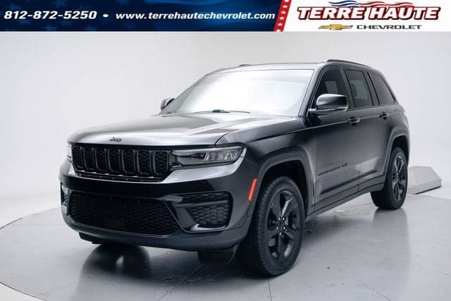 2023 Jeep Grand Cherokee Altitude 4x4 — photo 1 of 35