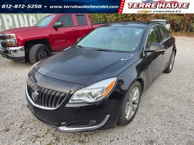 2017 Buick Regal Premium II — photo 1 of 40