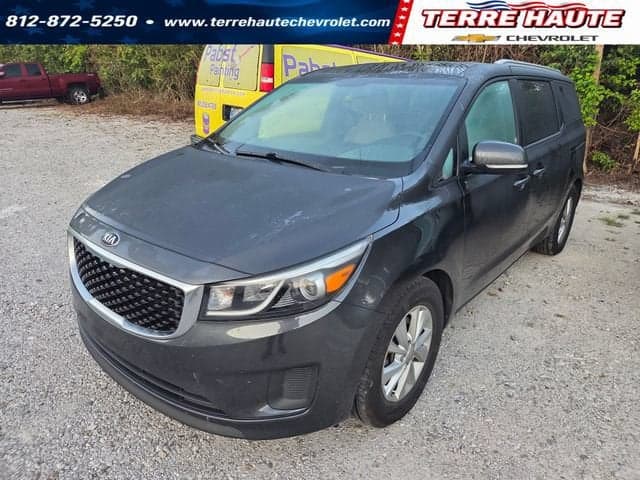 2016 Kia Sedona LX — photo 1 of 22