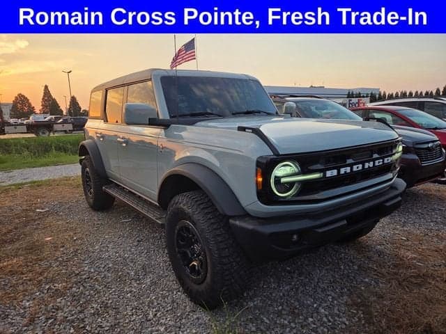 2023 Ford Bronco Outer Banks — photo 1 of 20