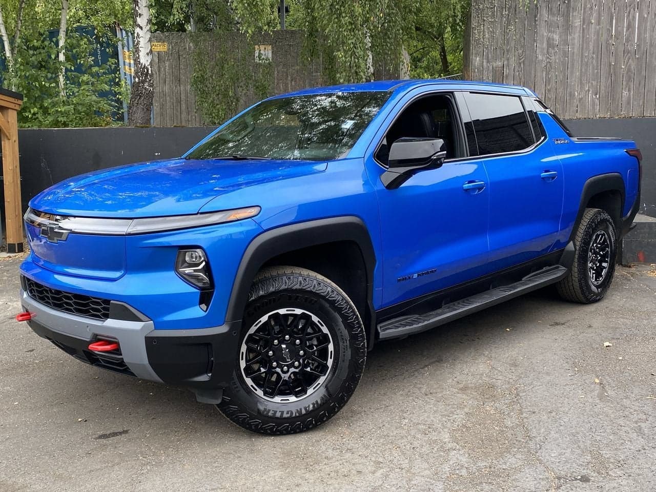 2026 Chevrolet Silverado EV Trail Boss - Max Range — photo 1 of 44