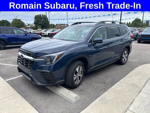 2023 Subaru Ascent Premium — photo 1 of 31
