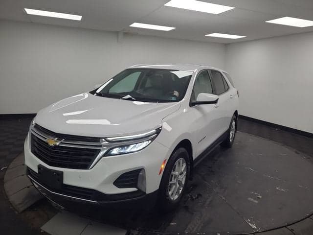 2023 Chevrolet Equinox LT — photo 1 of 48