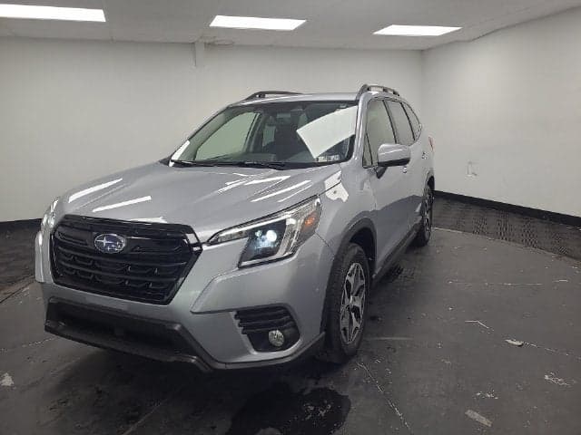 2023 Subaru Forester Premium — photo 1 of 36