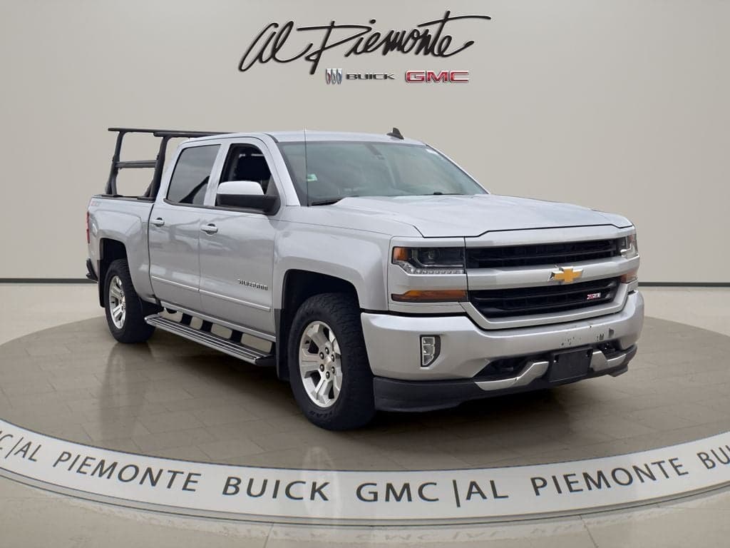 2018 Chevrolet Silverado 1500 LT — photo 1 of 26
