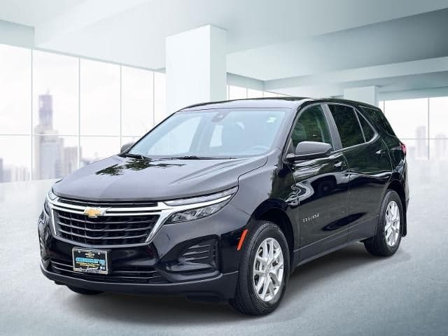 2023 Chevrolet Equinox LS — photo 1 of 45