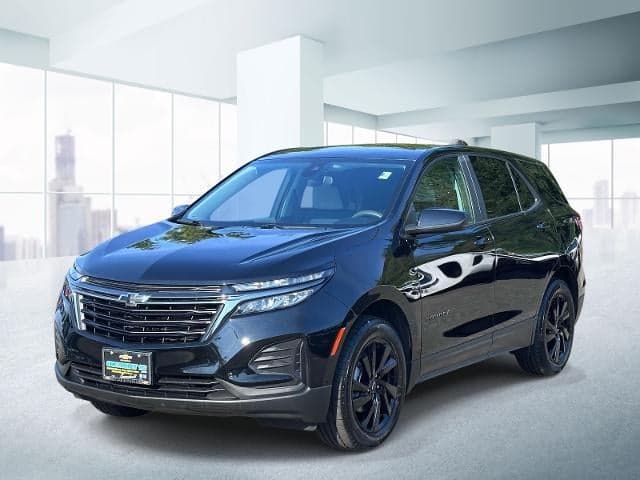 2023 Chevrolet Equinox LS — photo 1 of 45