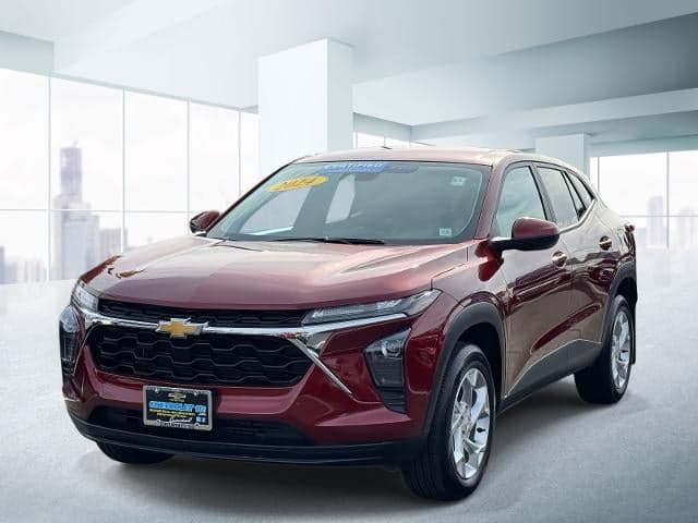 2024 Chevrolet Trax LS — photo 1 of 47