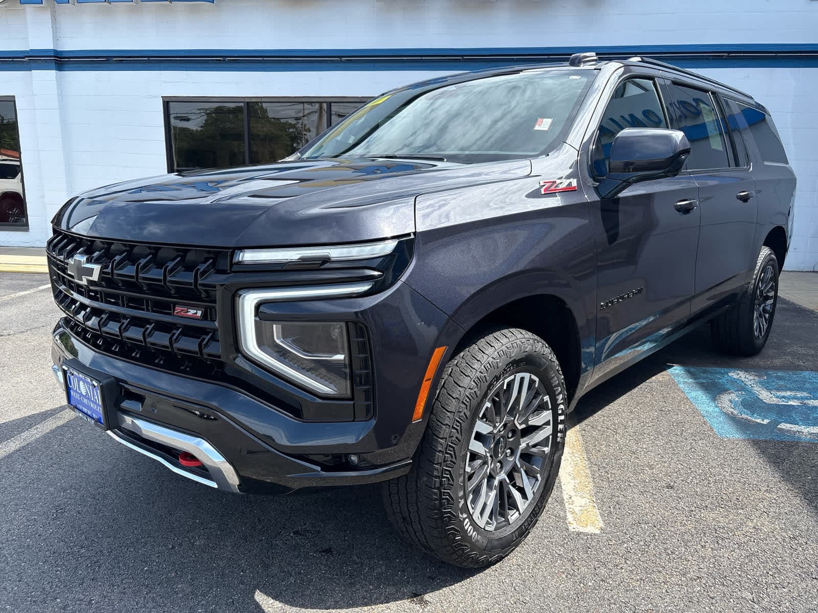 2026 Chevrolet Suburban Z71 — photo 1 of 29
