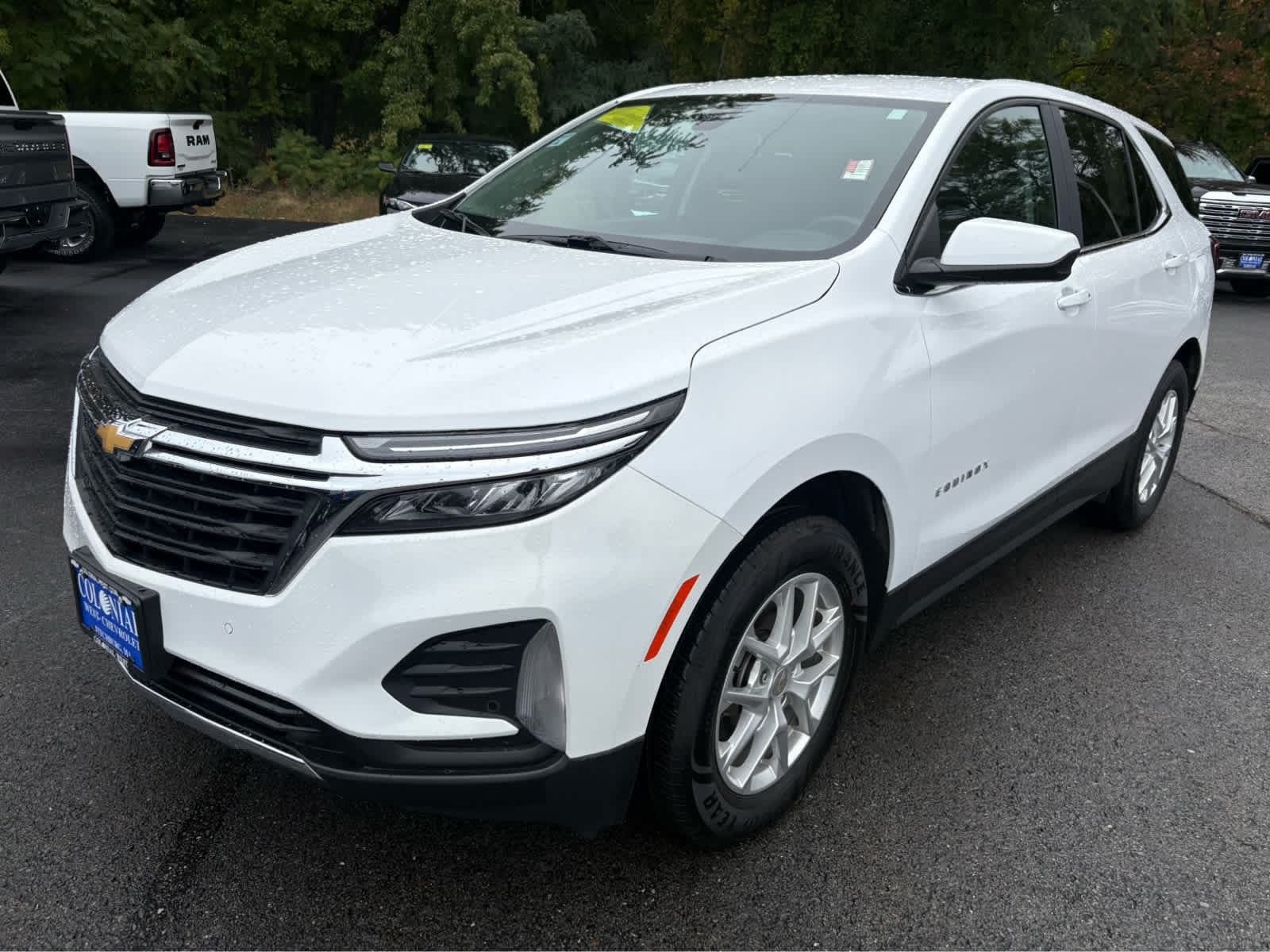 2024 Chevrolet Equinox LT — photo 1 of 29