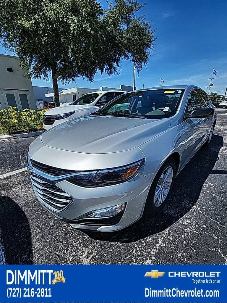 2020 Chevrolet Malibu LS — photo 1 of 20