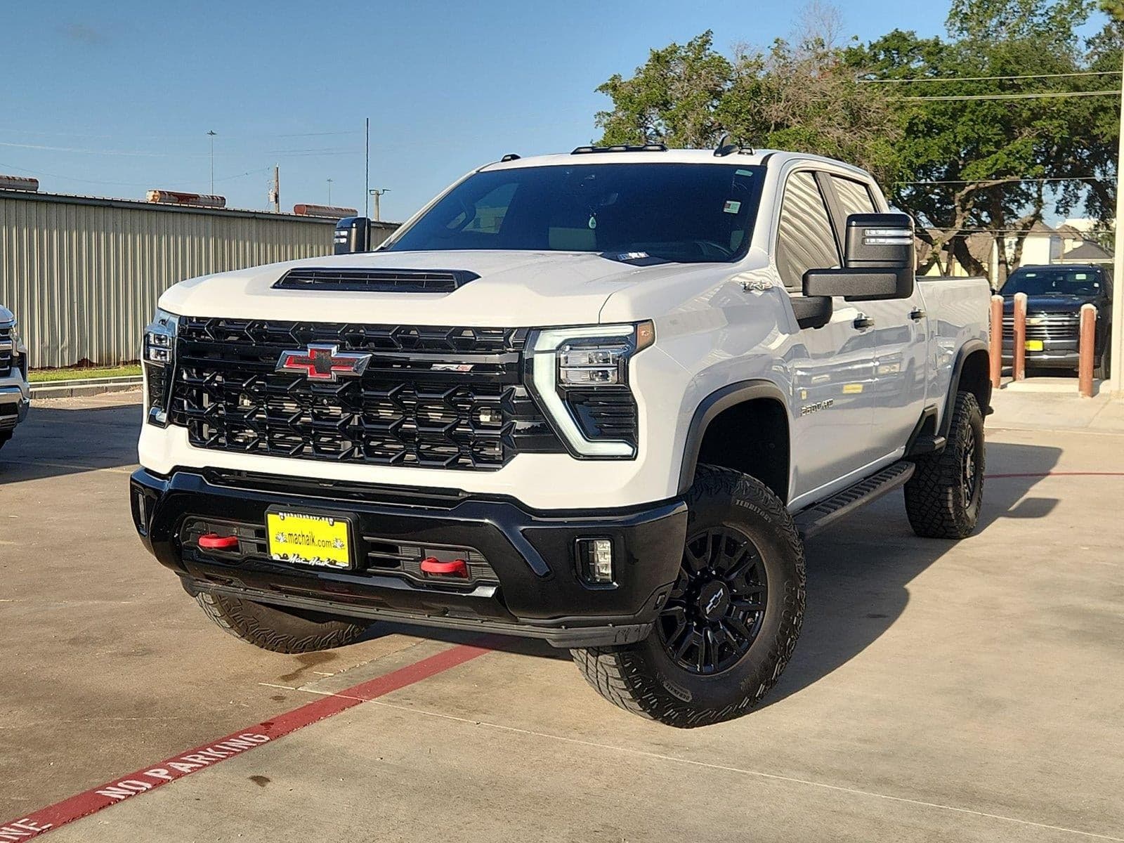 2024 Chevrolet Silverado 2500Hd ZR2 — photo 1 of 16