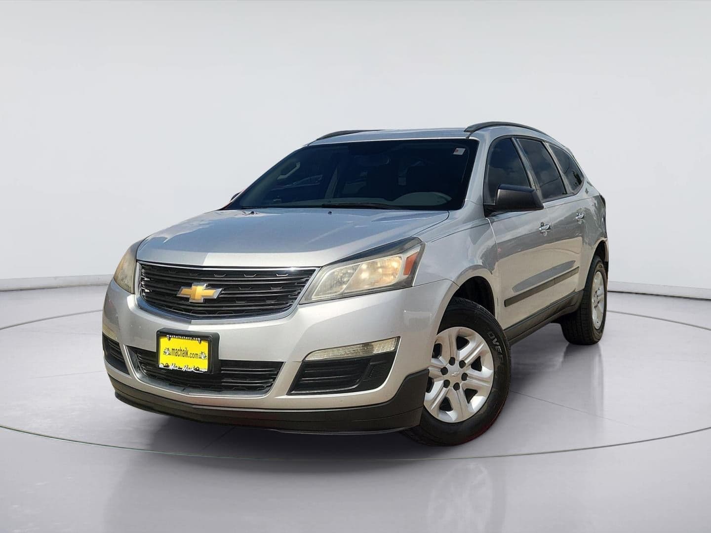 2015 Chevrolet Traverse LS — photo 1 of 48