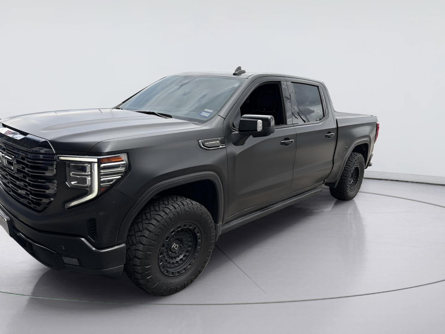 2022 GMC Sierra 1500 Denali Ultimate — photo 1 of 16