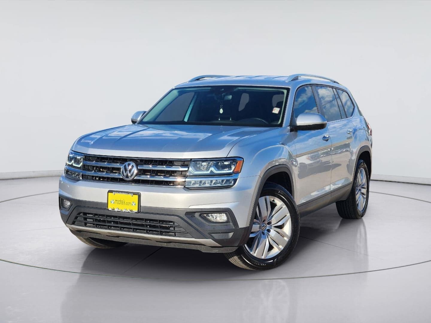 2019 Volkswagen Atlas 3.6L V6 SE w/Technology — photo 1 of 5