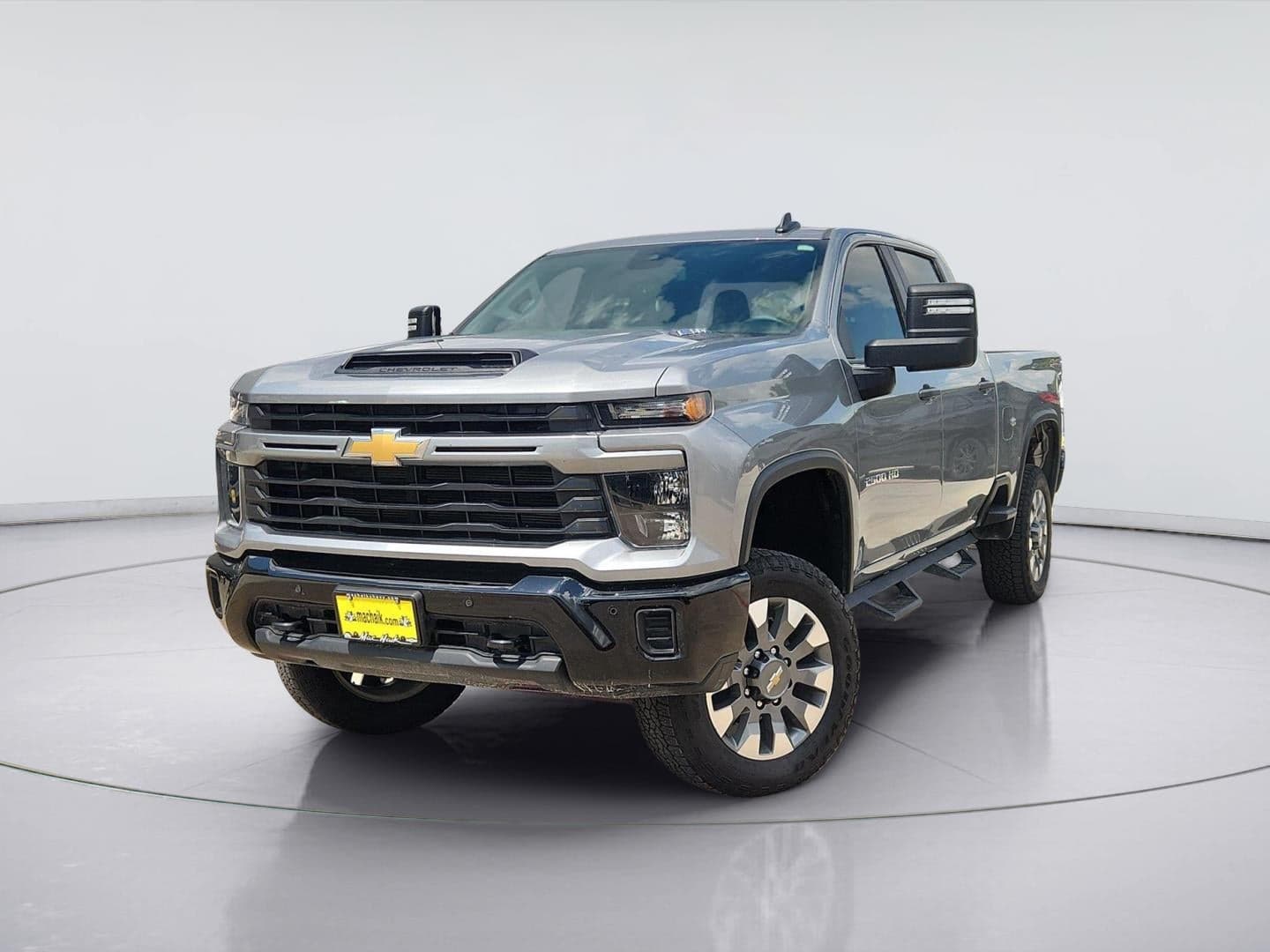 2025 Chevrolet Silverado 2500HD Custom — photo 1 of 43