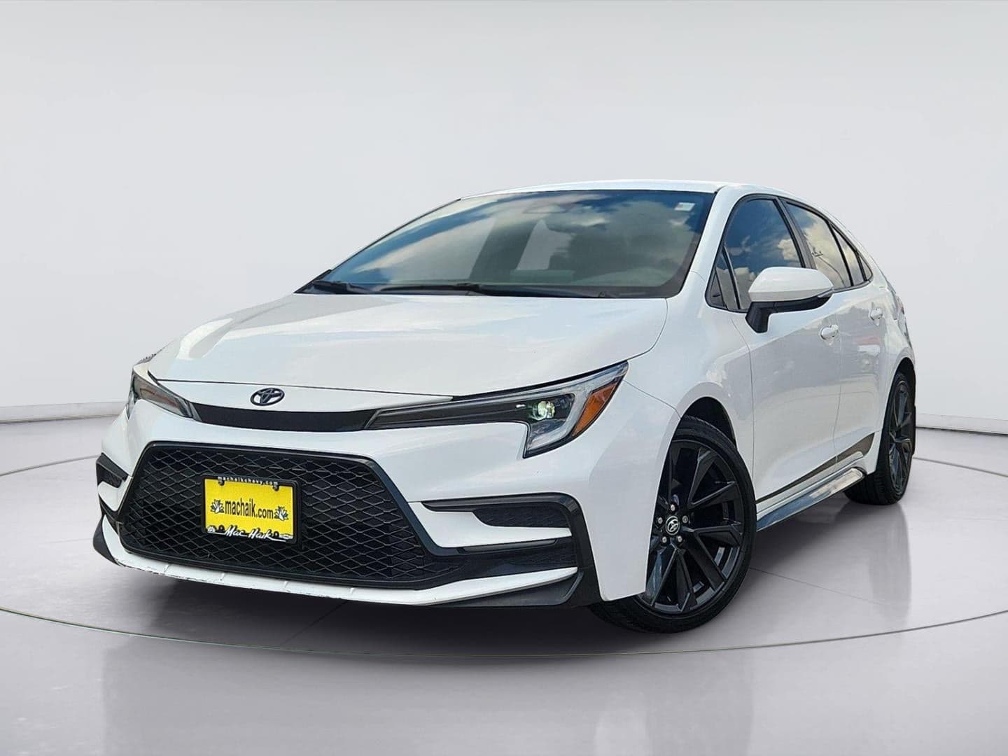 2024 Toyota Corolla SE — photo 1 of 42