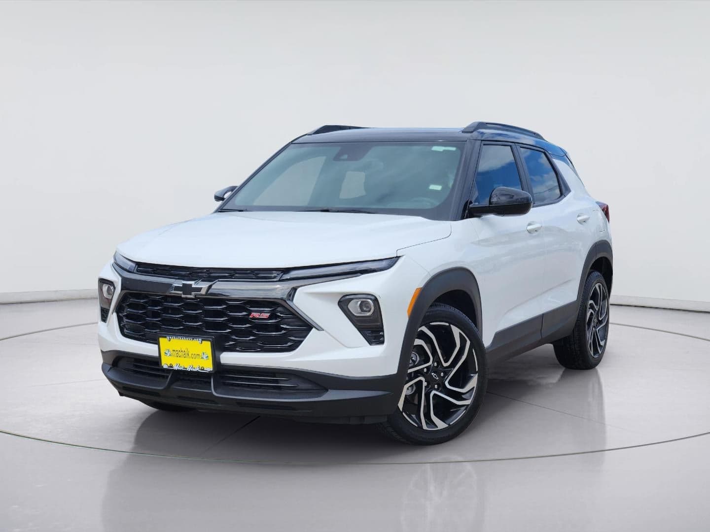 2024 Chevrolet Trailblazer RS — photo 1 of 44