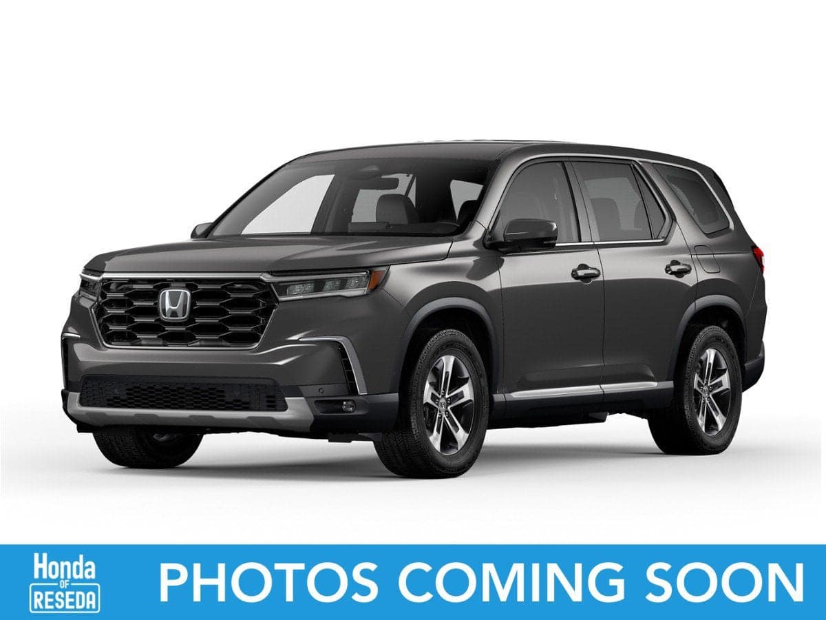2025 Honda Pilot Touring — photo 1 of 6