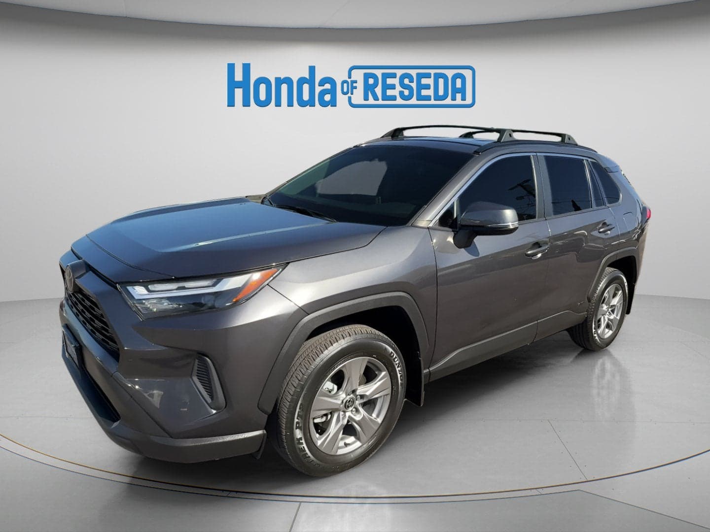 2025 Toyota RAV4 Hybrid XLE — photo 1 of 5