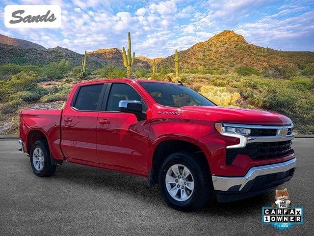 2025 Chevrolet Silverado 1500 LT — photo 1 of 33