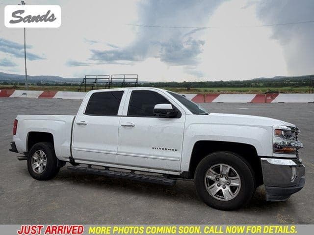 2017 Chevrolet Silverado 1500 LT — photo 1 of 13