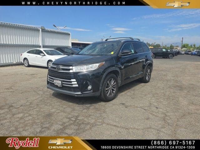 2018 Toyota Highlander XLE V6 FWD (Natl) — photo 1 of 4