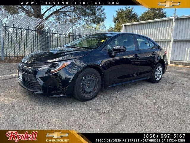 2024 Toyota Corolla LE — photo 1 of 4